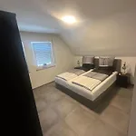 Apartment Dg Mit Neckarblick